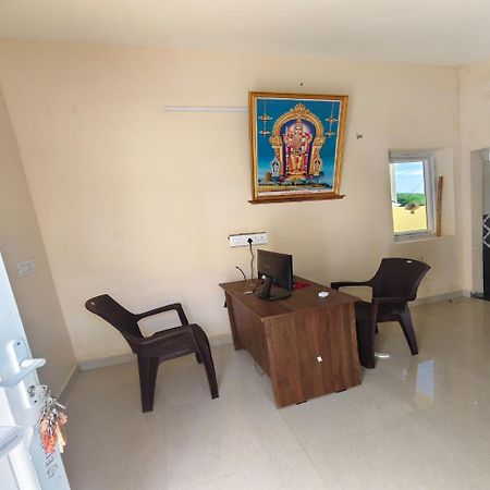Arumugam Residency Ac Tiruchchendūr Exteriör bild